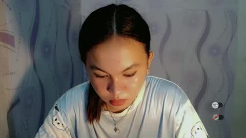 sofia_sweetheart18 online show from February 10, 6:00 pm