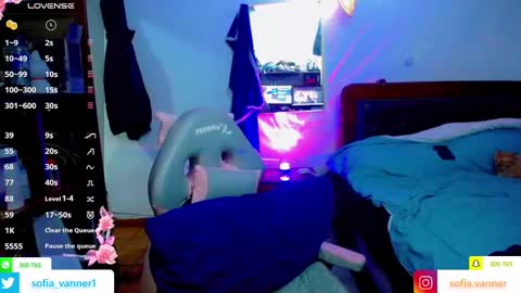 Snapshot of sofia_vanner chatting on October 20, 2:27 am SOFIA online show from October 20, 2:27 am