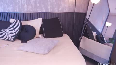 Sofia online show from February 16, 2:37 pm