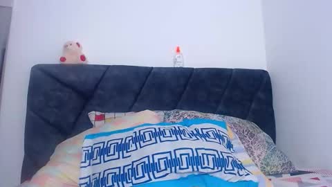 sofiamooon_ online show from February 24, 3:31 am