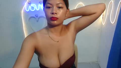 sofie_loorexx online show from April 4, 5:31 pm