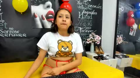 sofiia_cutte_ online show from July 4, 7:28 pm