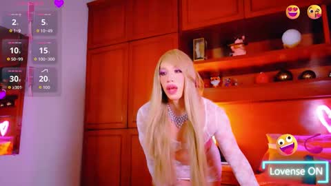 Snapshot of sofiiboniita_ chatting on October 4, 3:26 am Sofa bonita online show from October 4, 3:26 am