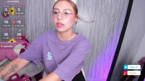 Snapshot of sofiii_03 chatting on September 15, 1:40 am SOFIA online show from September 15, 1:40 am