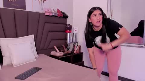      online show from October 6, 11:28 am