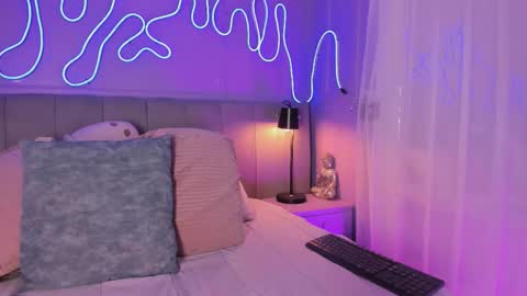 Sofi online show from November 24, 12:37 pm