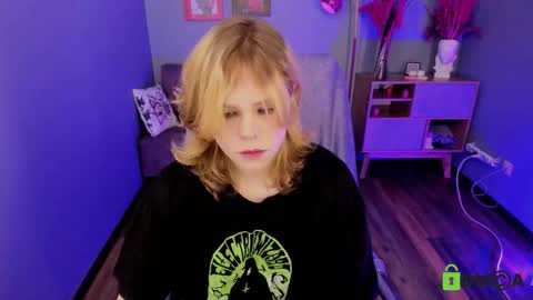 softflame online show from November 24, 10:47 am