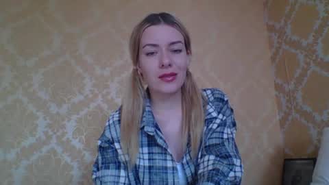 softy_aura online show from June 16, 2:10 pm
