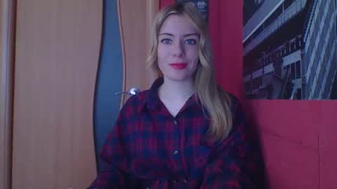 softy_aura online show from April 24, 2:52 pm