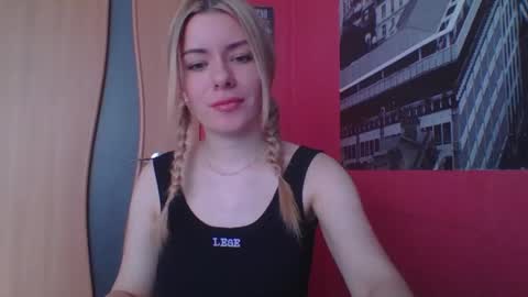 softy_aura online show from April 21, 8:32 am