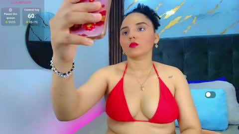 Sol Latiana online show from May 21, 12:55 pm