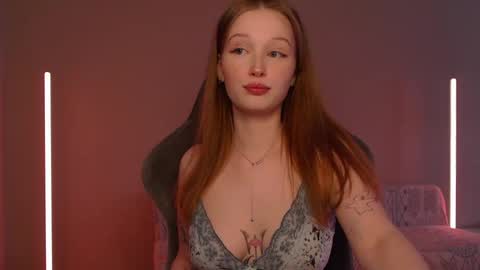 Jennifer Jenny Jen online show from May 29, 9:29 am