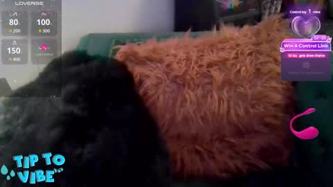 solesticia online show from January 22, 12:27 am