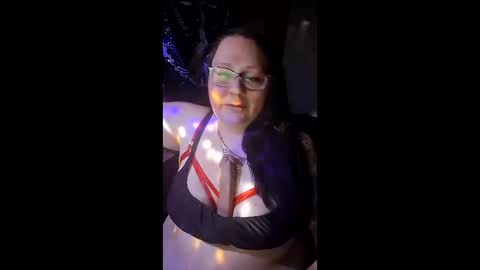 sologirl81 online show from March 6, 7:40 am