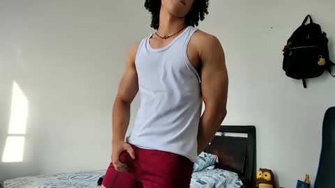 Hi Im Weller Check my Bio  online show from May 13, 9:02 pm