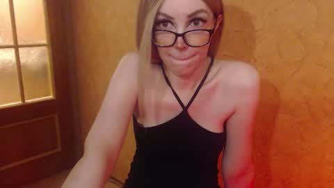 sonia209944 online show from September 26, 7:55 pm