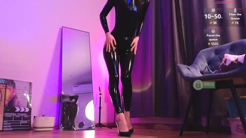 Sonia online show from February 4, 4:08 pm