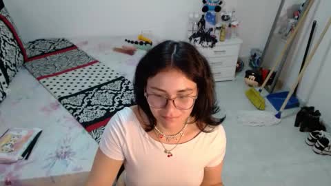 sonialatin69 online show from February 12, 4:10 pm