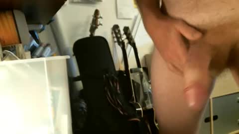 Snapshot of sonnyboy18 chatting on September 22, 11:03 am BruceWilly online show from September 22, 11:03 am