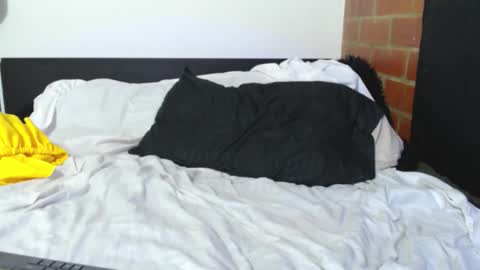 Snapshot of sophi_bonny chatting on October 25, 4:02 am Sophi Bonny online show from October 25, 4:02 am