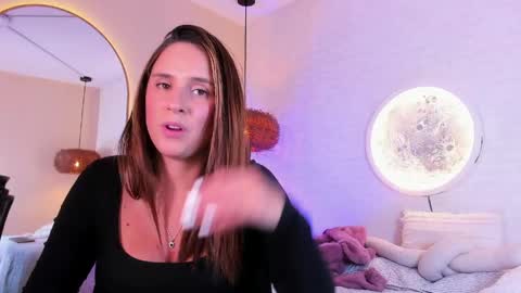 sophi_cooper29 online show from April 14, 8:45 pm