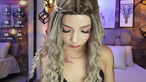 Sophia online show from December 20, 1:18 pm