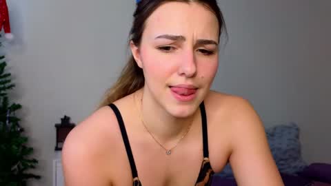 Sophia online show from February 3, 6:56 am