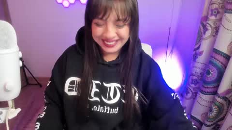 sophia_grants online show from October 24, 4:13 am