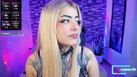 Snapshot of sophiaa_cherry chatting on October 24, 7:58 pm Sophia online show from October 24, 7:58 pm