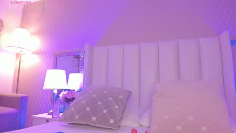 SophiaSmiths online show from October 27, 7:58 pm