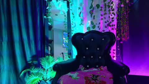 sophie_clairen online show from April 10, 9:08 pm