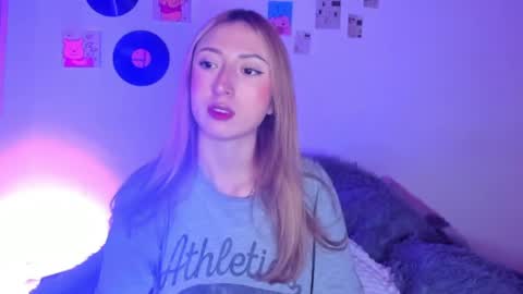 Sophie online show from April 8, 7:44 am