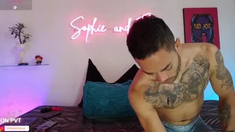 SOPHIE - FOXX online show from September 16, 4:10 pm