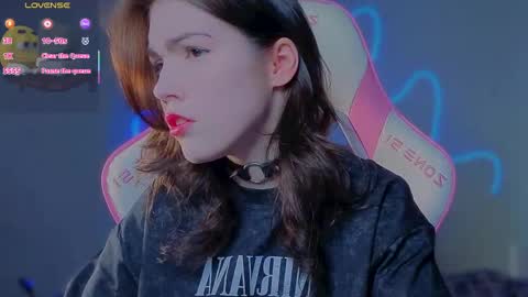 sophie_nomenal_ online show from May 26, 4:13 pm
