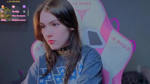 sophie_nomenal_ online show from May 8, 8:47 pm