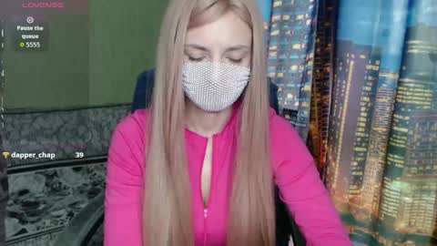 Sophie online show from June 6, 7:36 am