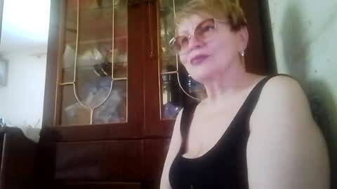 SophieBurnsX online show from June 21, 9:48 am