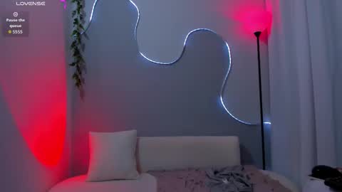 Sophie online show from February 3, 10:58 pm