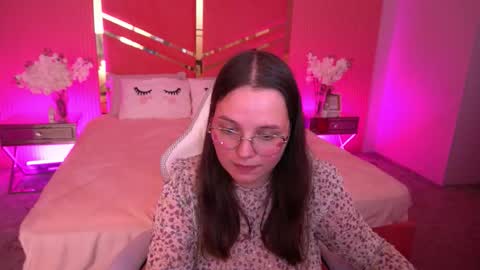 sophieedreams online show from September 13, 7:49 pm
