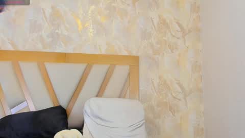 Sophie online show from February 21, 12:50 pm