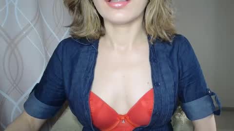 Sophiemisss online show from November 13, 9:56 am