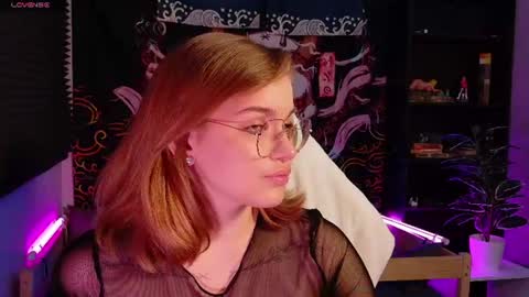 Sophie online show from July 7, 8:02 pm