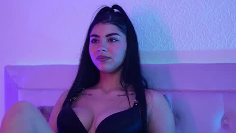  Sophie  online show from December 19, 6:58 pm