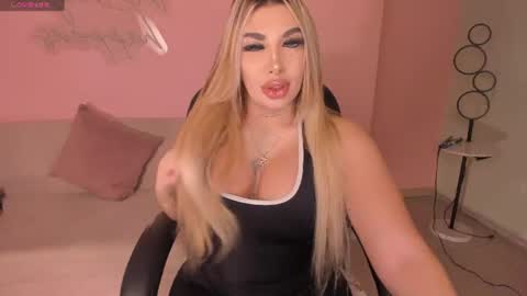 Sophie  Palmer online show from June 27, 12:22 pm