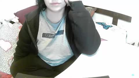 Snapshot of sophy_lov3 chatting on October 21, 5:23 am Sophy online show from October 21, 5:23 am