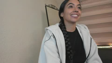 soy_gabrielaa online show from May 19, 12:56 pm