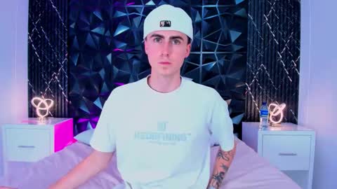 spaceboy_1 online show from February 16, 9:02 pm