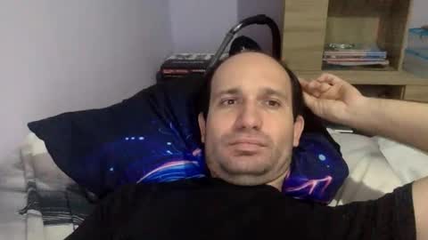 Snaiky online show from February 6, 7:27 pm