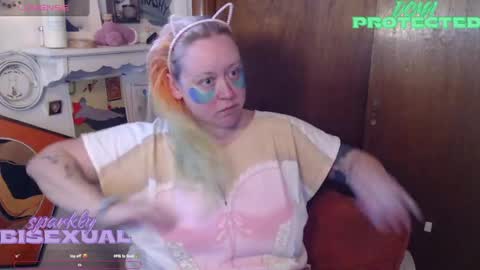 sparklybisexual online show from August 1, 8:32 pm