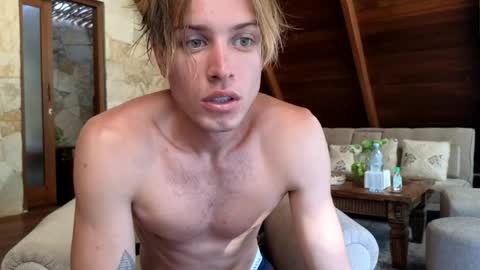 Sasha --  online show from April 15, 11:05 pm